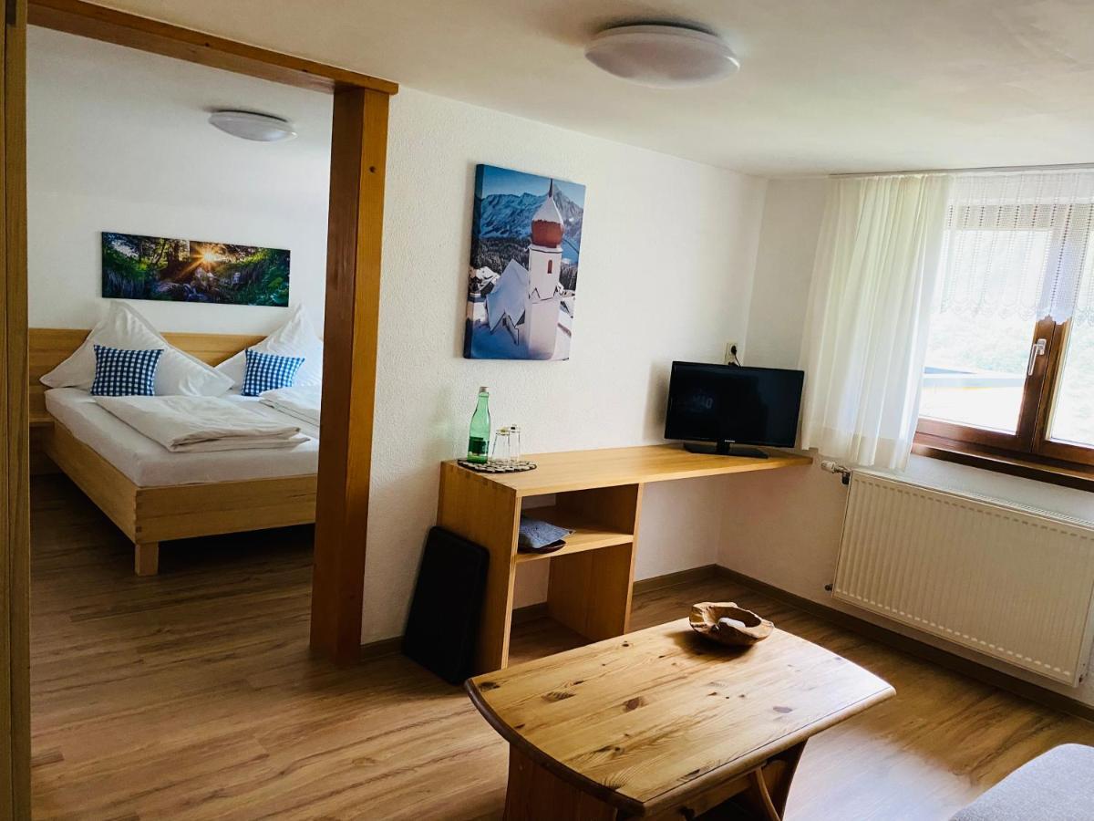 Hotel Garni Enzian دامولس المظهر الخارجي الصورة
