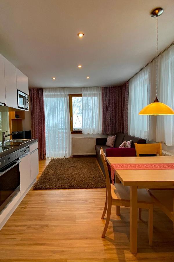 Hotel Garni Enzian دامولس المظهر الخارجي الصورة